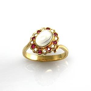 Vintage Ring Mondstein Rubin Brillant Gold